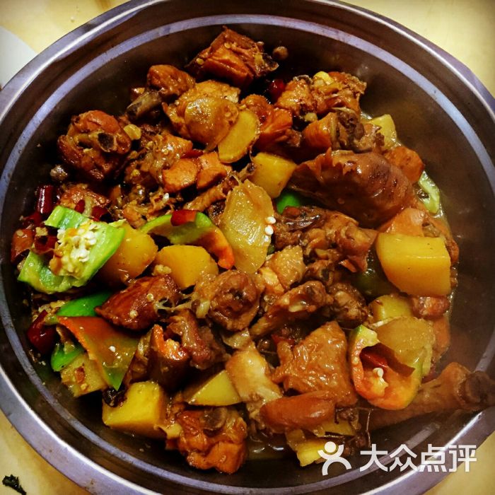 农家炖土鸡