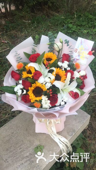花冠鲜花(廊坊花啦啦鲜花店)图片 - 第1张