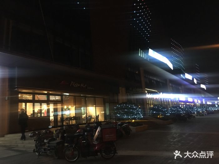 百度地图发现地铁下来还有那么远,只能等家.