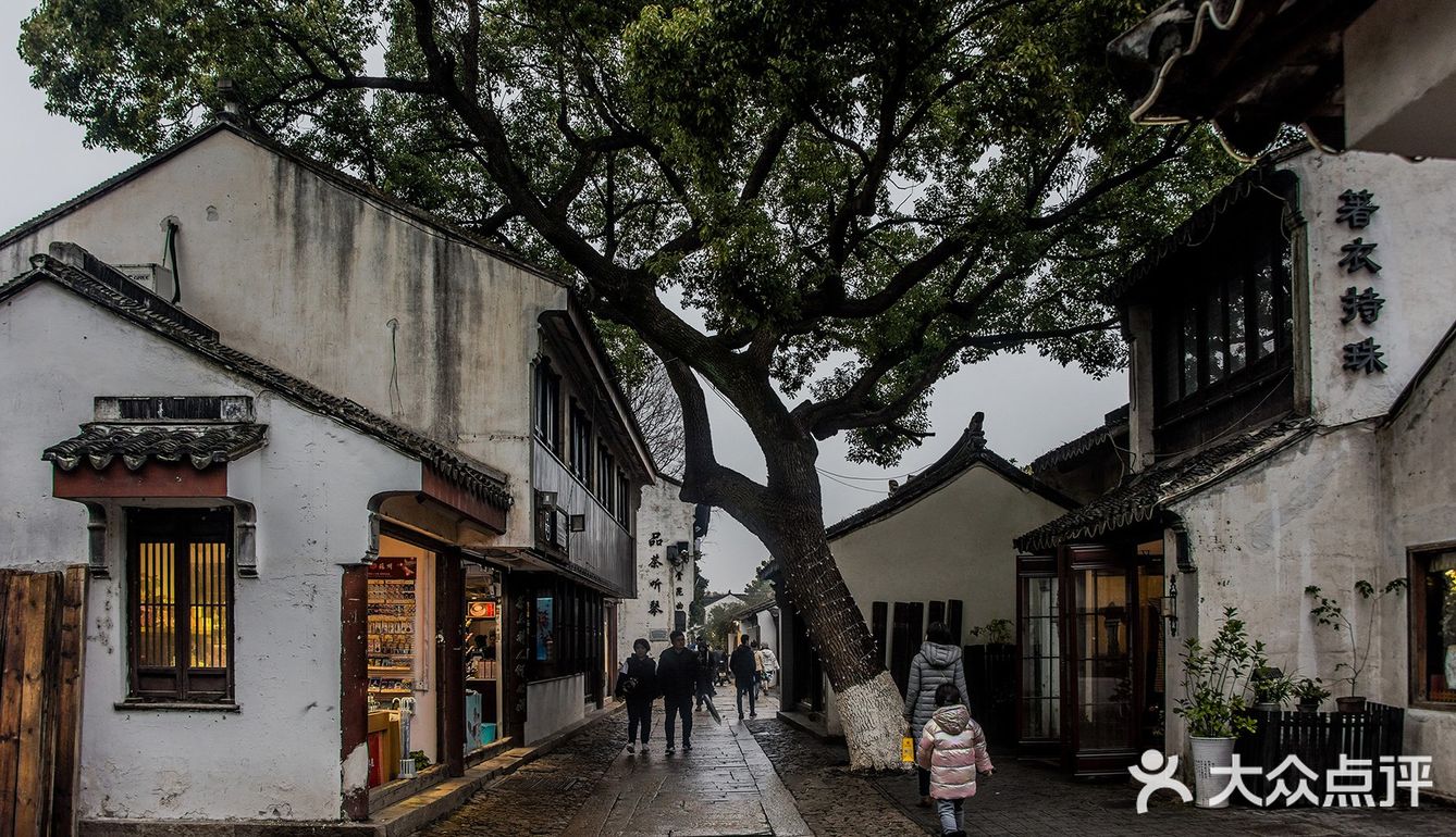 雨中的苏州平江路