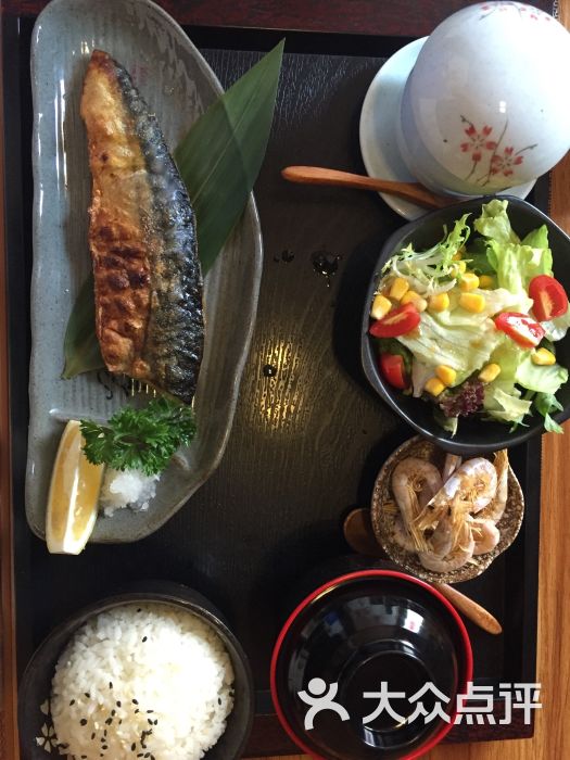 青花鱼定食
