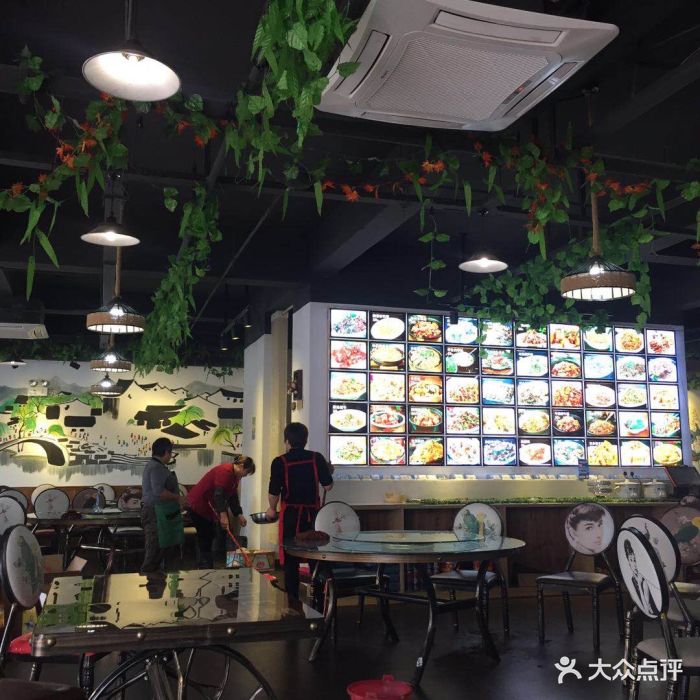 小甲鱼绝杀顶起,红烧肉更是一绝-五矮烧菜馆上海美食梅龙镇图片