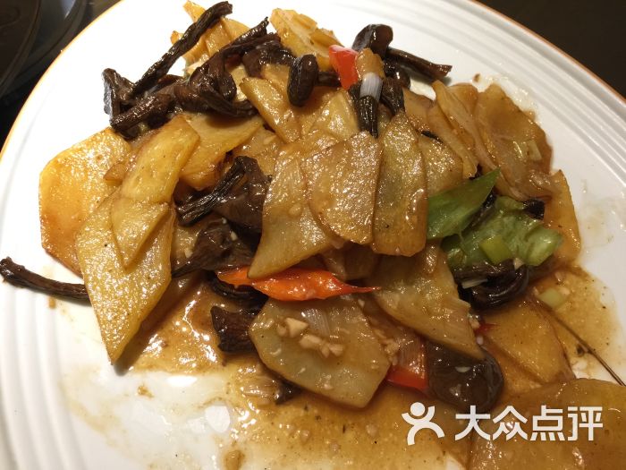 榛蘑炒土豆片