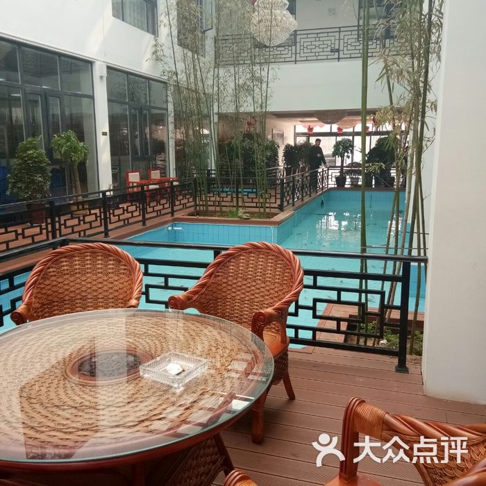穿芳峪山水缘农家庄园