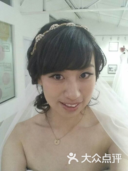 小雅婚纱彩妆_小雅婚纱彩妆工作室