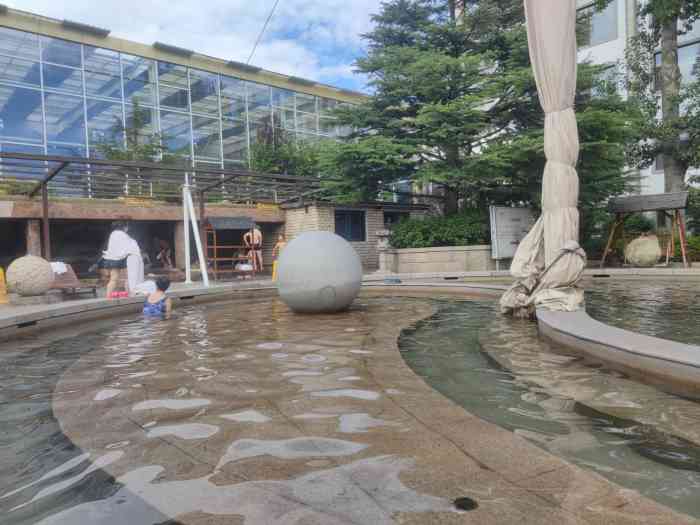 艾山温泉康养小镇-"艾山温泉度假村位于烟台栖霞,有和