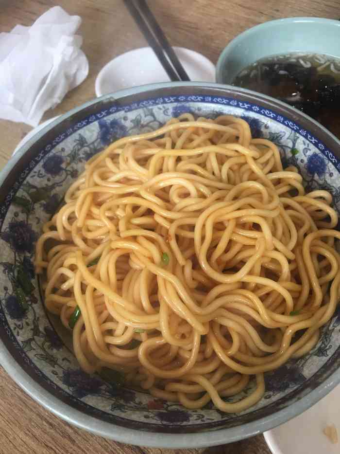 阿春生煎-"葱油拌面 907 味道中规中矩,葱油味不.