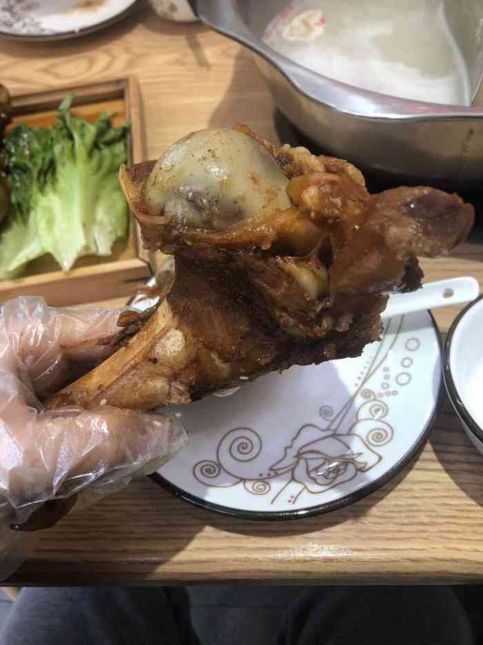 棒骨食代61自助棒骨火锅(万达店"朋友带我去万达吃棒骨,第一次吃