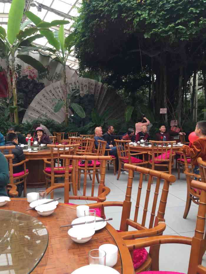 滏淼生态大酒店-"初一的午饭在酒店订了包间,由于疫情