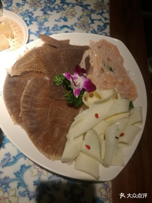 东道煮古街文化火锅(一匡街店)鸭肠毛肚黄喉拼盘图片