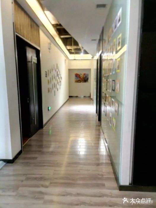 很人性化上次去练琴老板临时没收我费用琴房