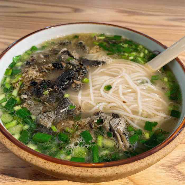 子宸什夹婆乌鸡米线(中粮锦云店)