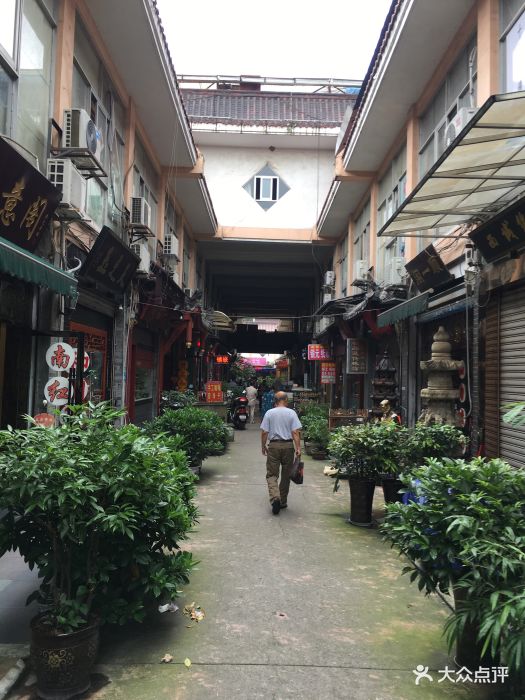 成都送仙桥古玩艺术城图片 第7张