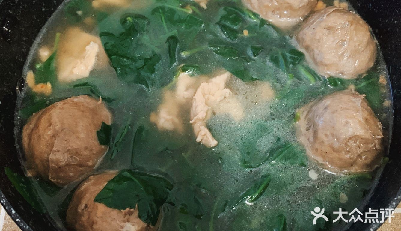 营养又健康的枸杞叶牛丸瘦肉汤