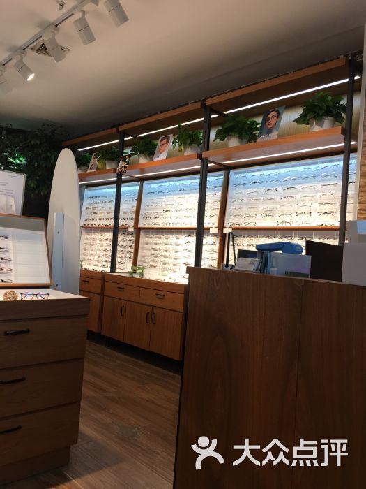 视野联行眼镜:位置好找,老板员工都很负责,环.武