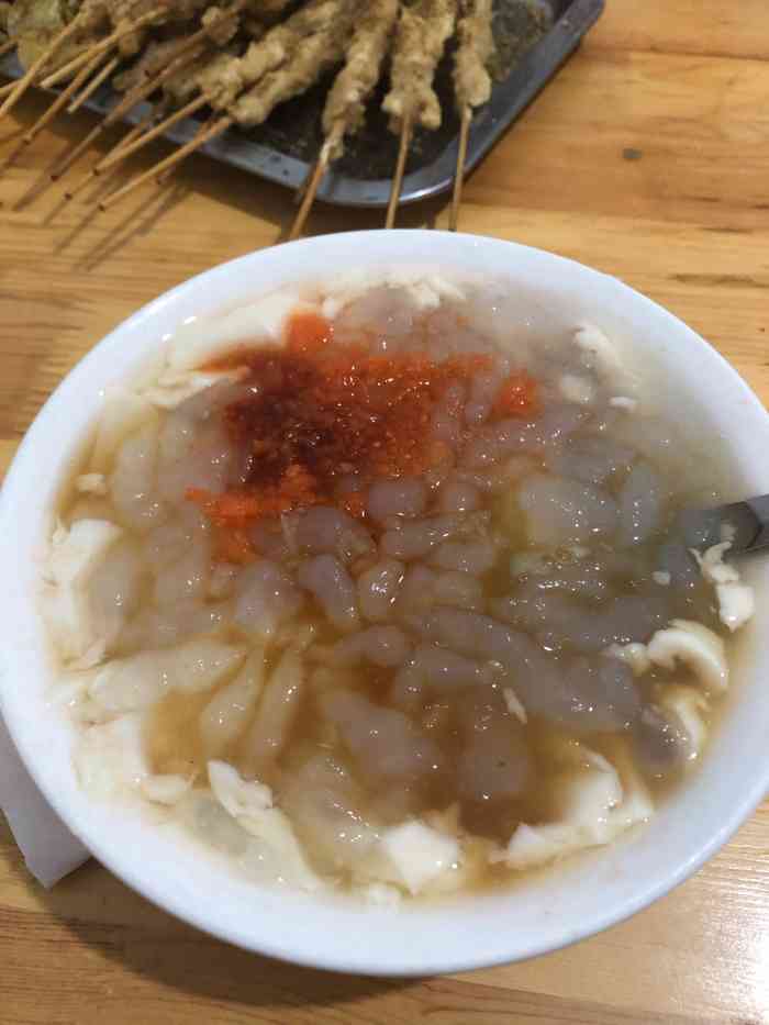 铁塔寺扁串豆腐脑蛙鱼"终于吃到了铁塔寺炸串了,济宁人独特的下午.