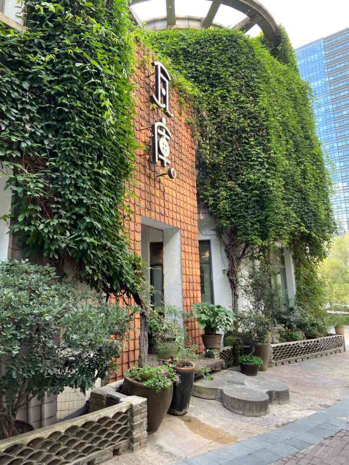 瓦库(东街店"一年不知道要吃多少次瓦库,我也想换换口味.