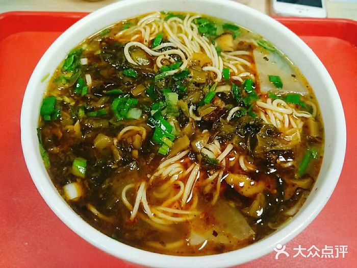 中国兰州名牛纯汤牛肉面(永安道店)酸菜牛肉面图片