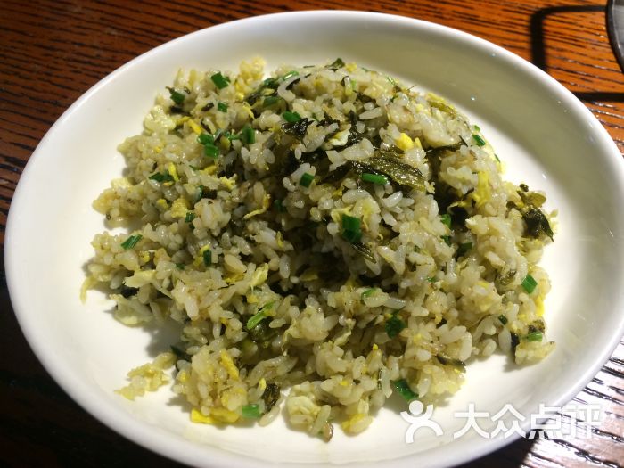 酸菜蛋炒饭