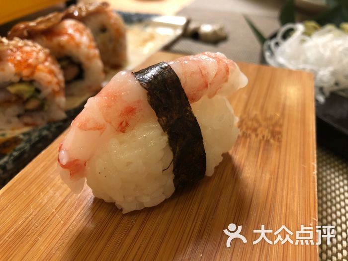 宁·精致寿司甜虾手握寿司图片 - 第1张