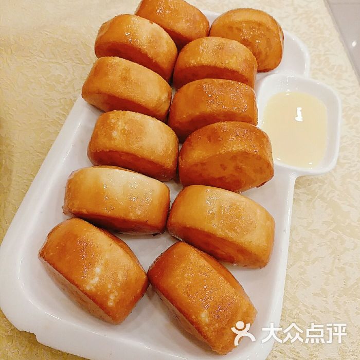 炸小馒头