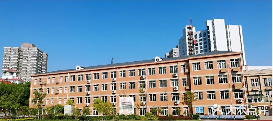 上海市曹杨第二中学附属学校图片