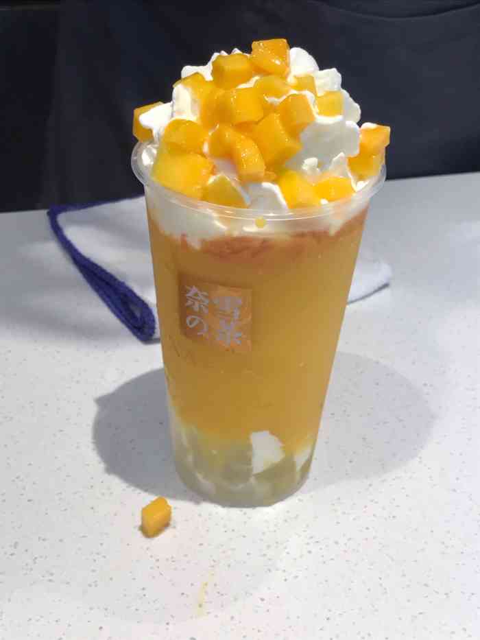 本来想买咖啡75的大众点评上看到有雪奈的茶没想到深圳北站还有奶茶