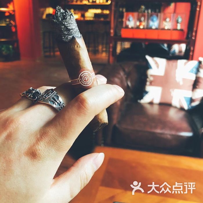 燃cigar club威士忌雪茄吧