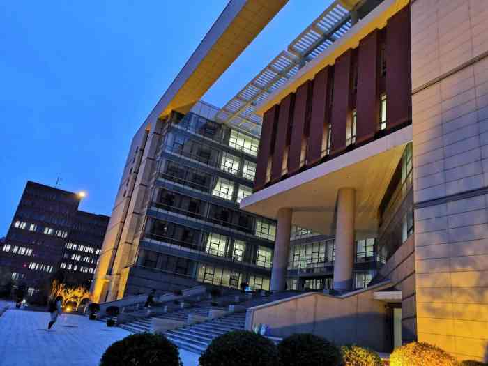 郑州轻工业大学逸夫图书馆(科学校区)