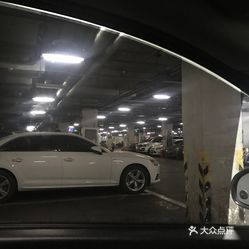 华通北京站停车场
