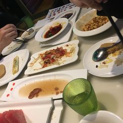 绿茶餐厅人均消费_绿茶餐厅(2)