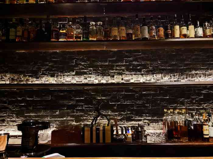 格兰酒吧glen bar