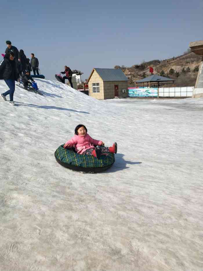 滦州研山滑雪场-"研山上的文峰塔很壮观,在山上可以.