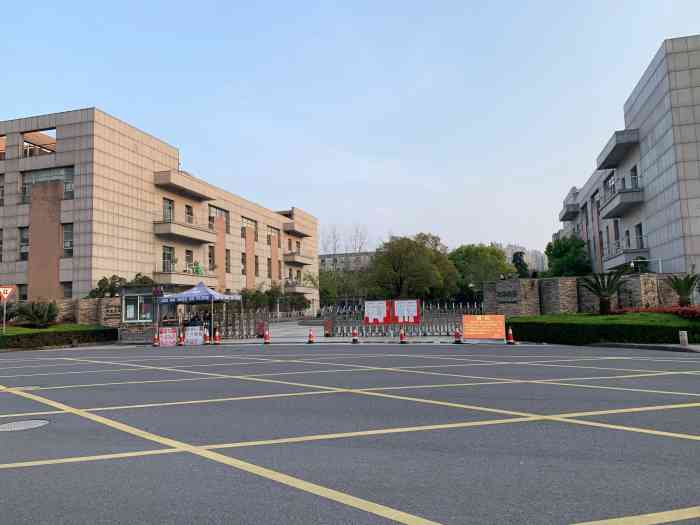 杭州师范大学(下沙校区)-"本来应该是叫杭州师范大学