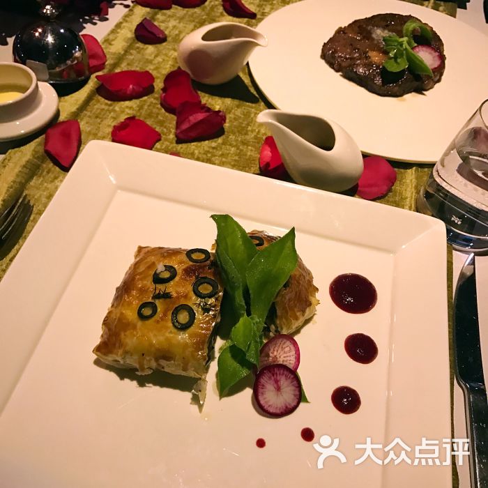 restaurant a 西餐厅(鎏嘉码头店)惠灵顿牛排图片 第84张