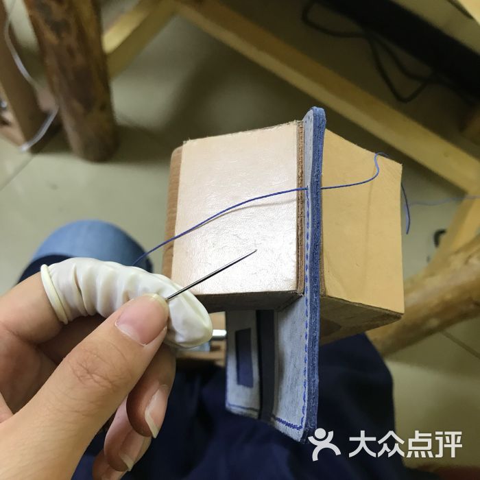 嗨皮匠手工皮具工作室制作过程图片 - 第3张