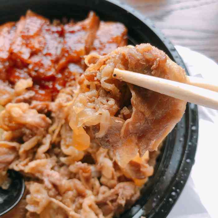 大阪牛肉饭-"「烧鸡牛丼双拼饭」四82828282.