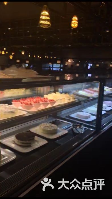 遇上西雅图多融合海鲜自助餐厅(中房金谊广场店)的点评