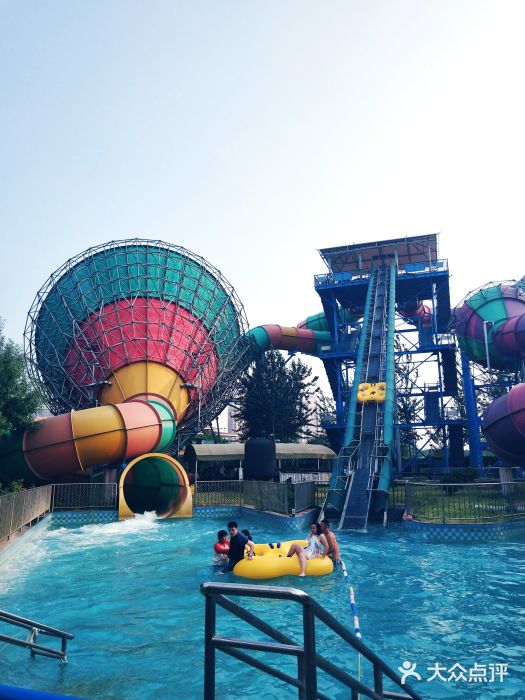 欢乐水魔方水上乐园图片