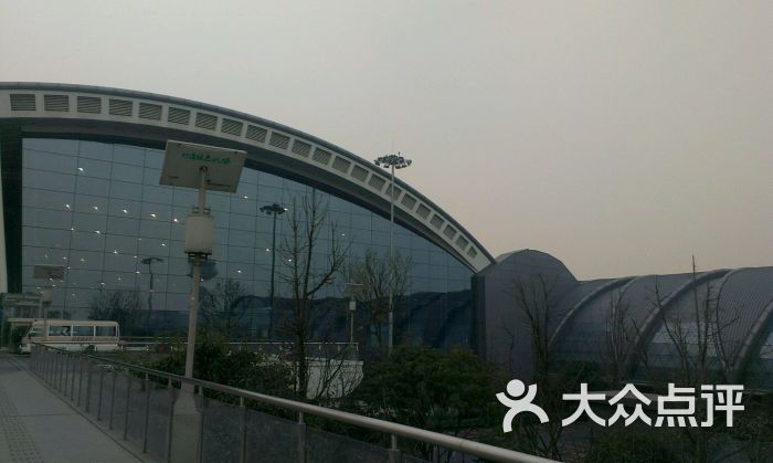 四川航空:成都双流机场,川航基本占了整个.成都