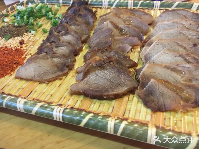 老凯俚酸汤鱼(省府路店)五香牛腱图片