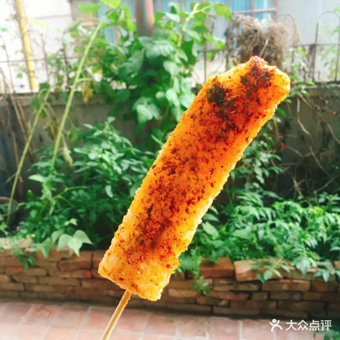 离瑞德摩尔很近,位置很好找,就是店面比较.-旺