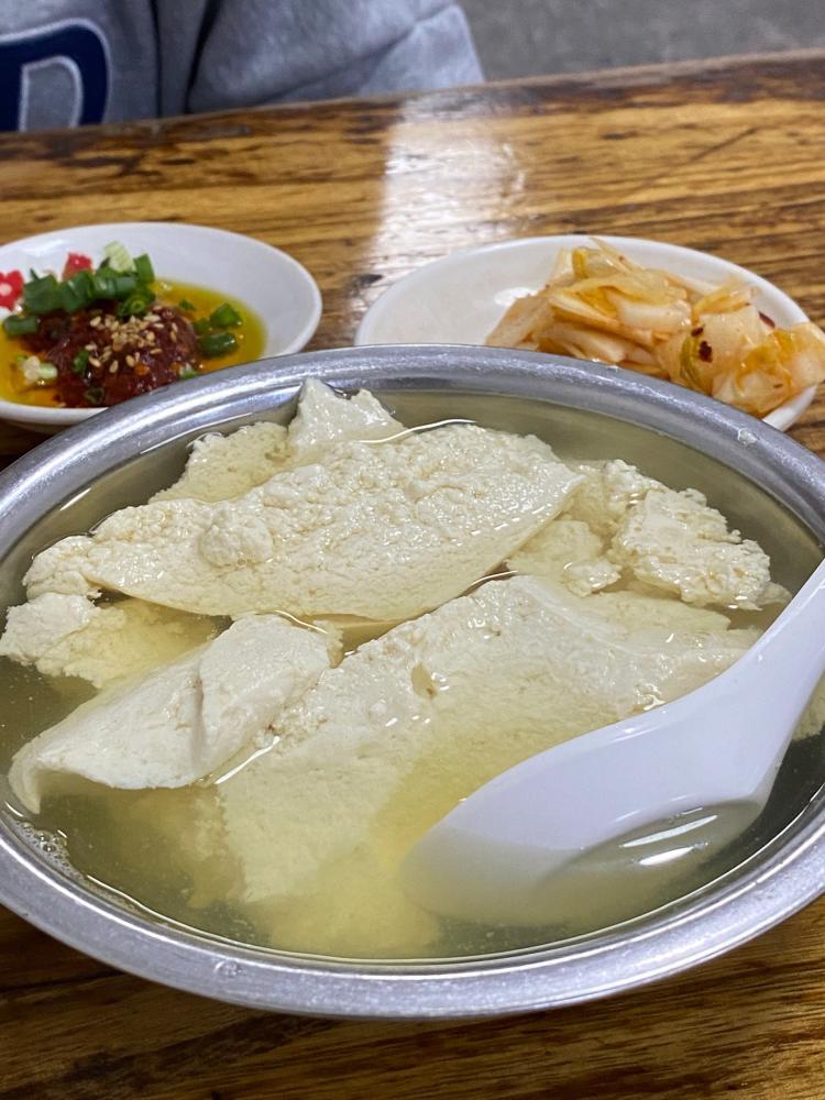 富顺彭豆花烧菜馆(东一环店)-"豆花和蒸菜是这家店的一绝 老板娘是