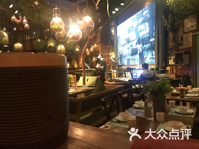 胡桃里音乐酒馆(农科路店)的点评