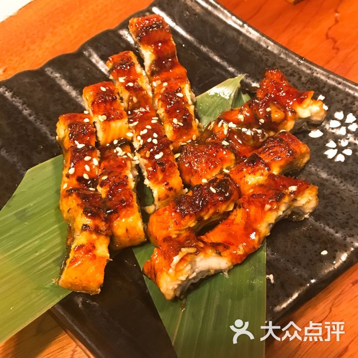 天气很热用英文怎么说?小伙伴告诉我说是we