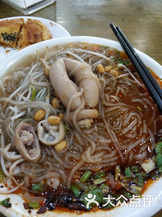 白家老店肥肠粉武昌鱼鱼籽发青图片