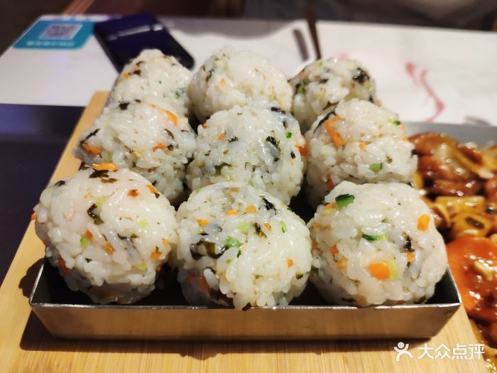 韩国手抓饭团