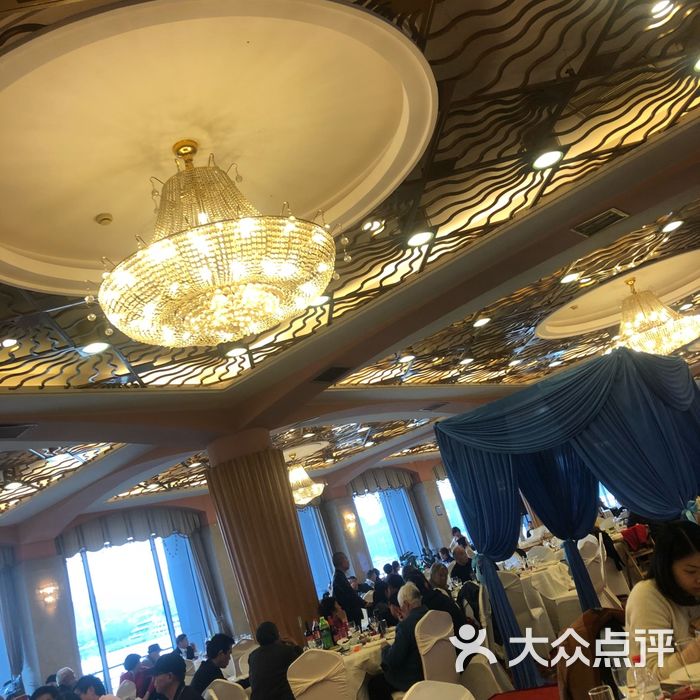 海龙海鲜舫