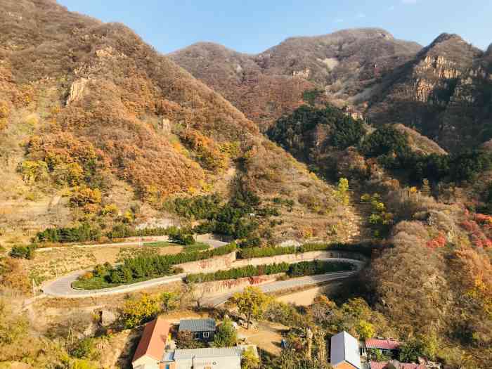 九曲十八弯-"盘山的路九曲十八弯从平谷黄松峪水库至.