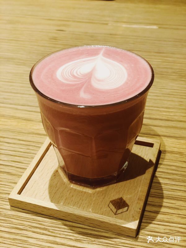 greybox coffee(德基广场店)红丝绒拿铁图片